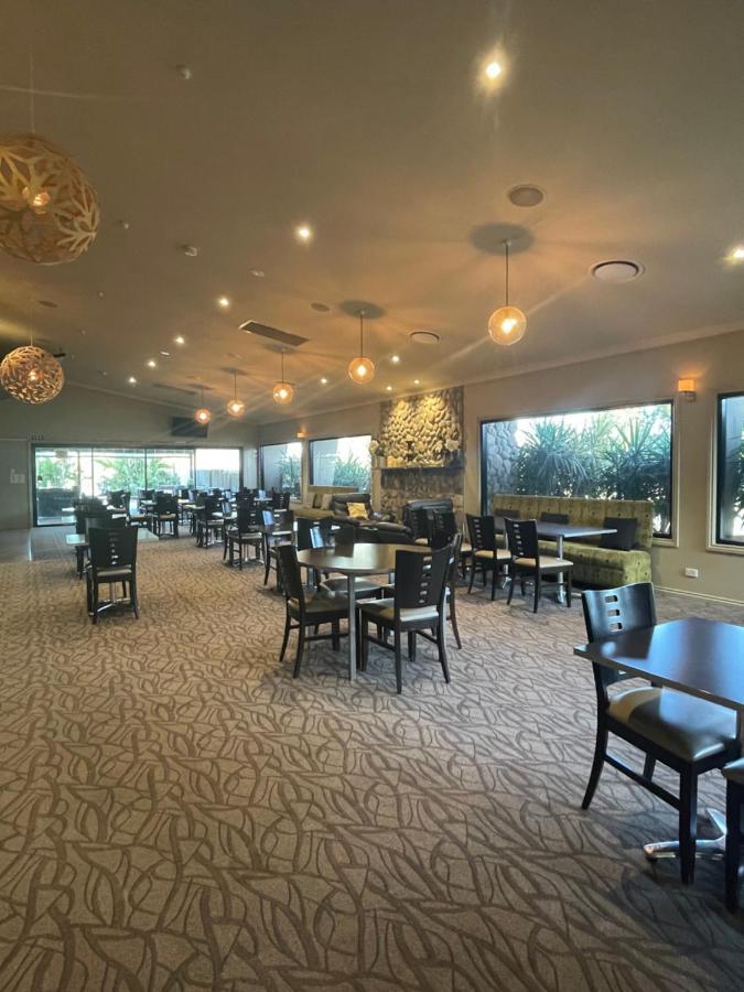 Best Western Bungil Creek Motel Рома Екстер'єр фото