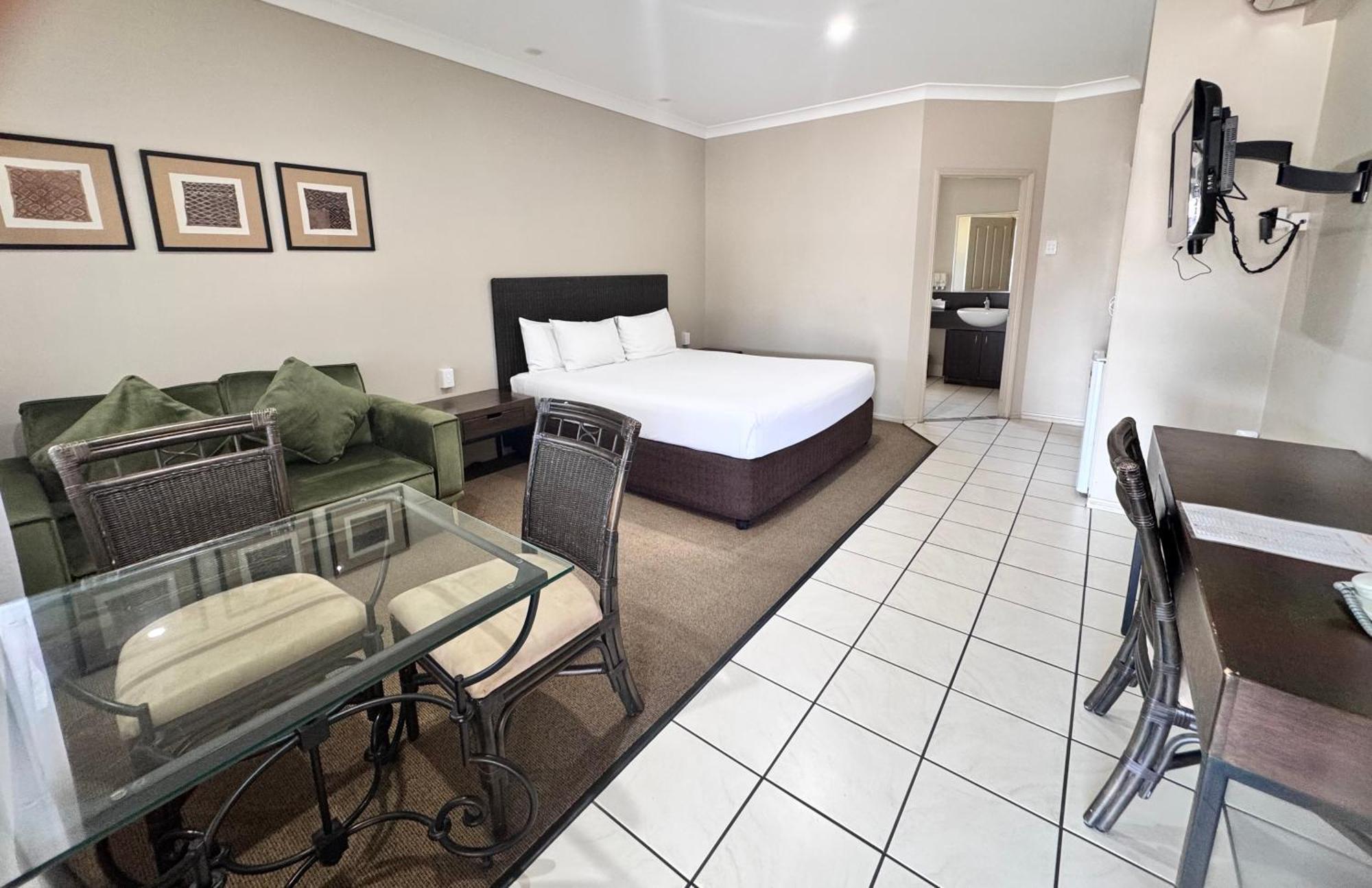 Best Western Bungil Creek Motel Рома Екстер'єр фото