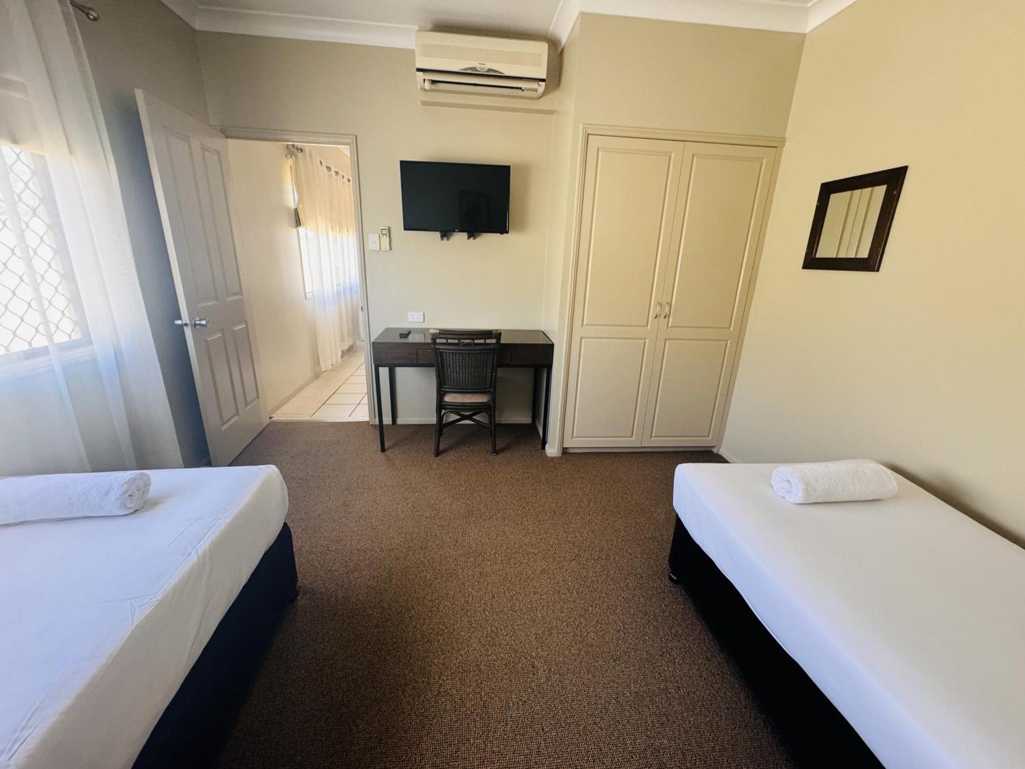 Best Western Bungil Creek Motel Рома Екстер'єр фото