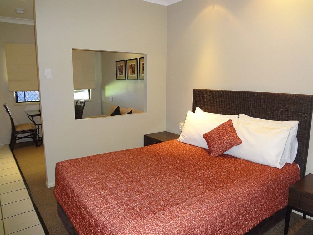 Best Western Bungil Creek Motel Рома Екстер'єр фото